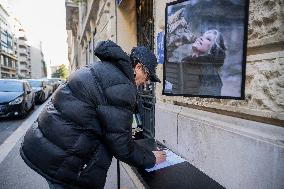 Flowers at Fondation Brigitte Bardot After Actress Death - Paris