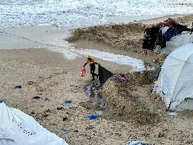 Tents Damaged By Storms - Khan Yunis