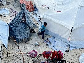 Tents Damaged By Storms - Khan Yunis