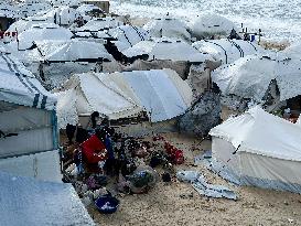 Tents Damaged By Storms - Khan Yunis
