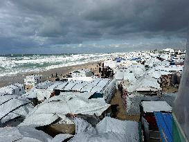Tents Damaged By Storms - Khan Yunis