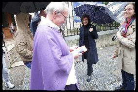 Exclusive - Rachida Dati At Monge Market Visit - Paris