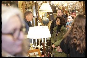 Exclusive Rachida Dati Visit Les Puces Market - Saint Ouen