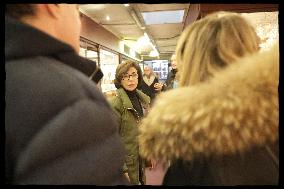 Exclusive Rachida Dati Visit Les Puces Market - Saint Ouen