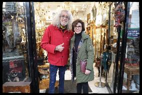 Exclusive Rachida Dati Visit Les Puces Market - Saint Ouen