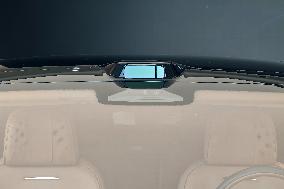 Huawei MAEXTRO Luxury Car