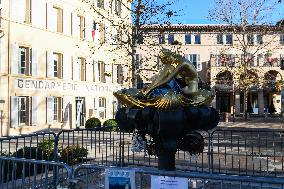Brigitte Bardot Statue Memorial - Saint Tropez