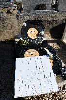 Eddie Barclay Grave Illustration - Saint Tropez