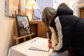 Brigitte Bardot Tribute At Town Hall - Saint Tropez