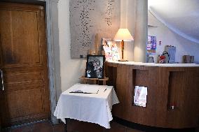 Brigitte Bardot Tribute At Town Hall - Saint Tropez