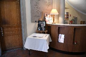 Brigitte Bardot Tribute At Town Hall - Saint Tropez