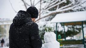 Children and Families Enjoy Snowfall in Gaziantep