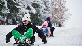 Children and Families Enjoy Snowfall in Gaziantep
