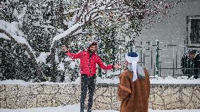 Children and Families Enjoy Snowfall in Gaziantep