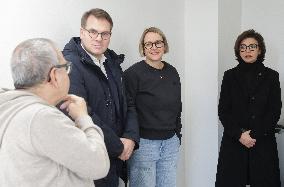 Exclu - Rachida Dati Visits the Emmaus Berthier Center - Paris