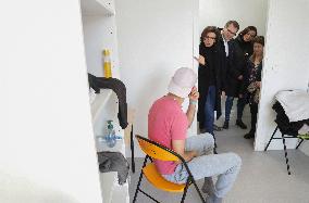 Exclu - Rachida Dati Visits the Emmaus Berthier Center - Paris