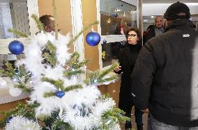 Exclu - Rachida Dati Visits the Emmaus Berthier Center - Paris