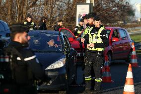 French Interior Minister At the Presentation of A Security Procedure Before New Year's Eve - Domont