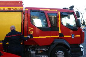 French Interior Minister At the Presentation of A Security Procedure Before New Year's Eve - Domont