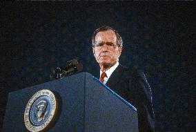 Bush Speaks to Senior US Government Employees