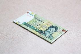 Illustration - Iranian Rial vs US Dollar A Currency in Crisis