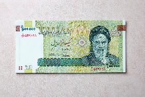 Illustration - Iranian Rial vs US Dollar A Currency in Crisis