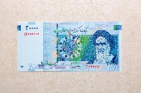 Illustration - Iranian Rial vs US Dollar A Currency in Crisis