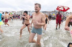 Bain des Givres At New Years Day Swim - Dunkirk