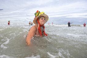 Bain des Givres At New Years Day Swim - Dunkirk