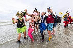 Bain des Givres At New Years Day Swim - Dunkirk