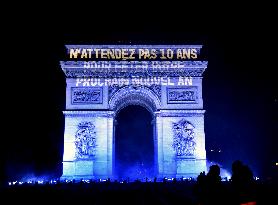 Paris Road Safety Tribute At Arc de Triomphe - Paris