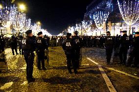 Security Measures At Arc de Triomphe New Year Show - Paris