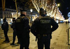 Security Measures At Arc de Triomphe New Year Show - Paris