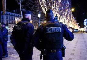 Security Measures At Arc de Triomphe New Year Show - Paris