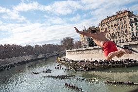 Traditional Dive Into The Tiber River - Rome