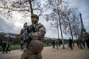 Sentinelle mission in front of the Eiffel Tower in Paris