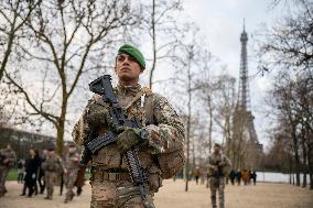 Sentinelle mission in front of the Eiffel Tower in Paris