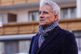 Federal Councilor Talks To The Media Near Le Constellation Bar - Crans-Montana