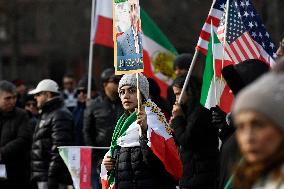 Activists take part in a rally supporting protestors in Iran  - Washington