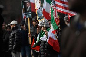 Activists take part in a rally supporting protestors in Iran  - Washington