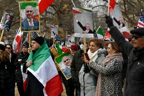 Activists take part in a rally supporting protestors in Iran  - Washington