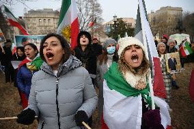 Activists take part in a rally supporting protestors in Iran  - Washington