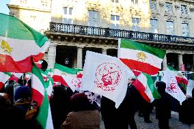 Demo to support Resistance Fighters of Iran in Paris