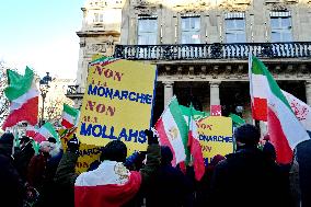 Demo to support Resistance Fighters of Iran in Paris