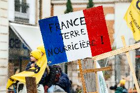 Farmers procession through the streets of Toulouse