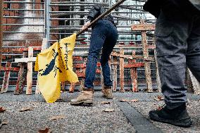 Farmers procession through the streets of Toulouse