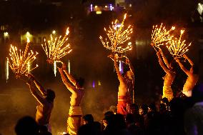Maha Aarti Prayer On Paush Purnima - India