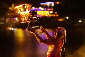 Maha Aarti Prayer On Paush Purnima - India