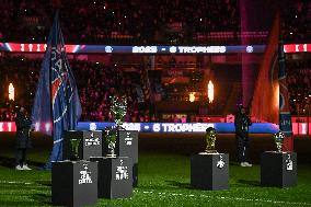 PSG celebrates the Intercontinental Cup at Parc des Princes - FA
