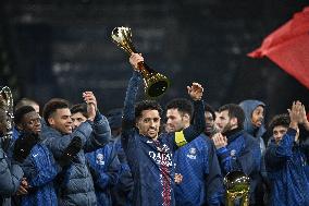 PSG celebrates the Intercontinental Cup at Parc des Princes - FA